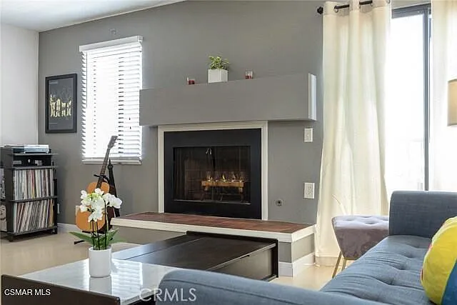 2 bed, 2.5 bath, 1065 sqft, $2,450 — Photo 3