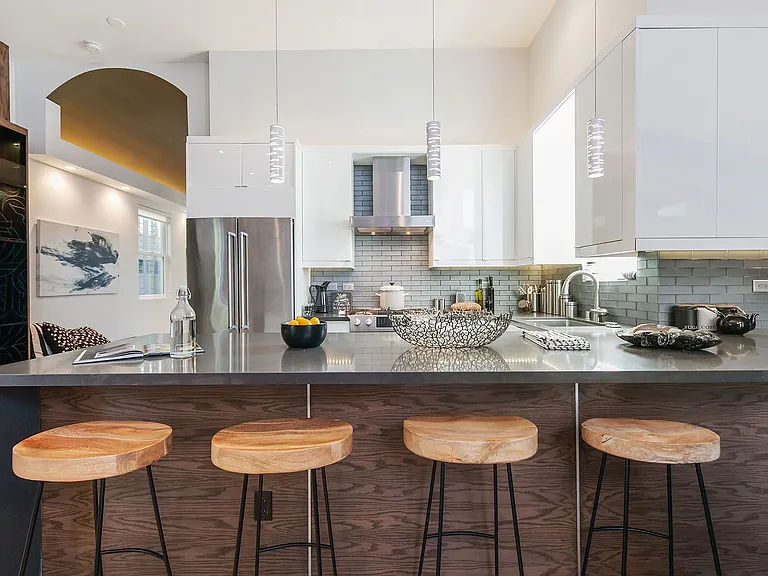 1082 S Van Ness Ave #1082 — Photo 10