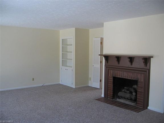 2nd image of 336 W Streetsboro St