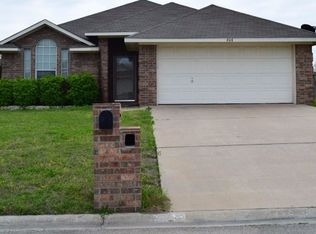 404 Wildcat Dr, Waco, TX 76705
