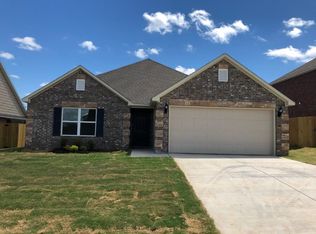 1256 S Canyon Gate Dr, Siloam Springs, AR 72761