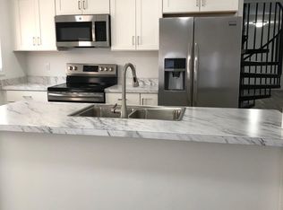 628 E Cavanaugh Rd, Lansing, MI 48910