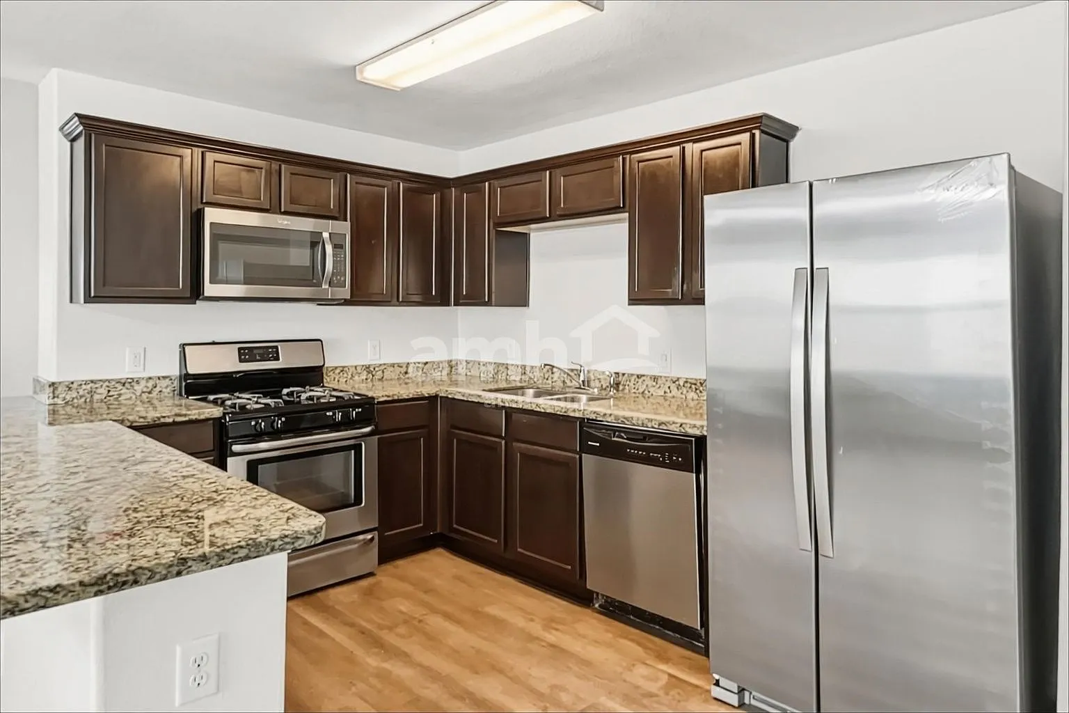 4 bed, 2.0 bath, 2046 sqft, $2,095 — Photo 3