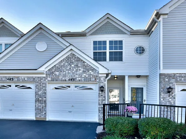 445 Arboretum Dr #106, Lombard, IL 60148