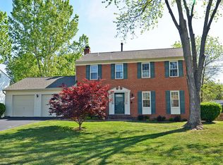 5709 Mackenzie St, Centreville, VA 20120