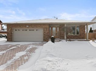609 Dresden Pl, Tecumseh, ON N8N 4B6