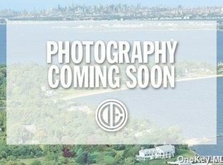 Jefferson Ave, Brentwood, NY 11717