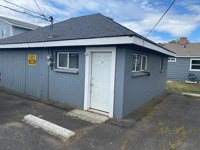 1033 W Columbia Ave #B — Photo 9