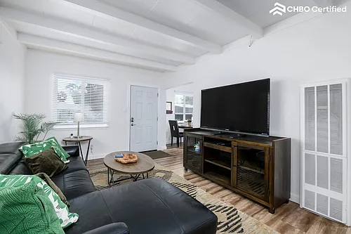 415 Baker St Photo 1