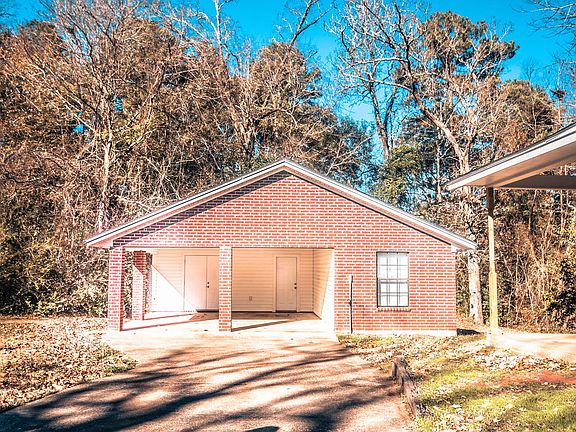 2nd image of 2021 E Lufkin Ave