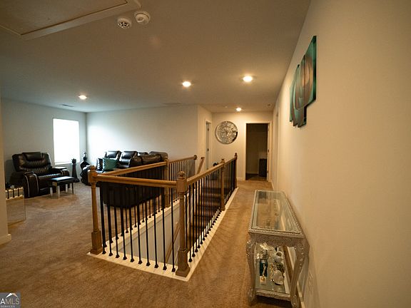 4th image of 1193 Bluecoat Cir