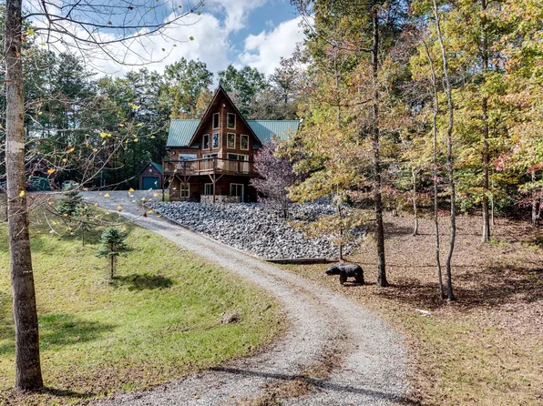 379 Howell Mill Dr, Sautee Nacoochee, GA 30571