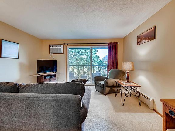 4th image of 1 Lake St W #321