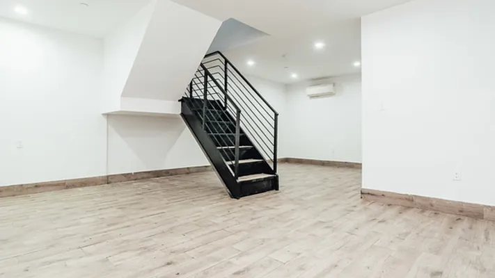 Rented by Nooklyn NYC LLC | media 21