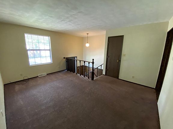 4th image of 15501 E 49th St