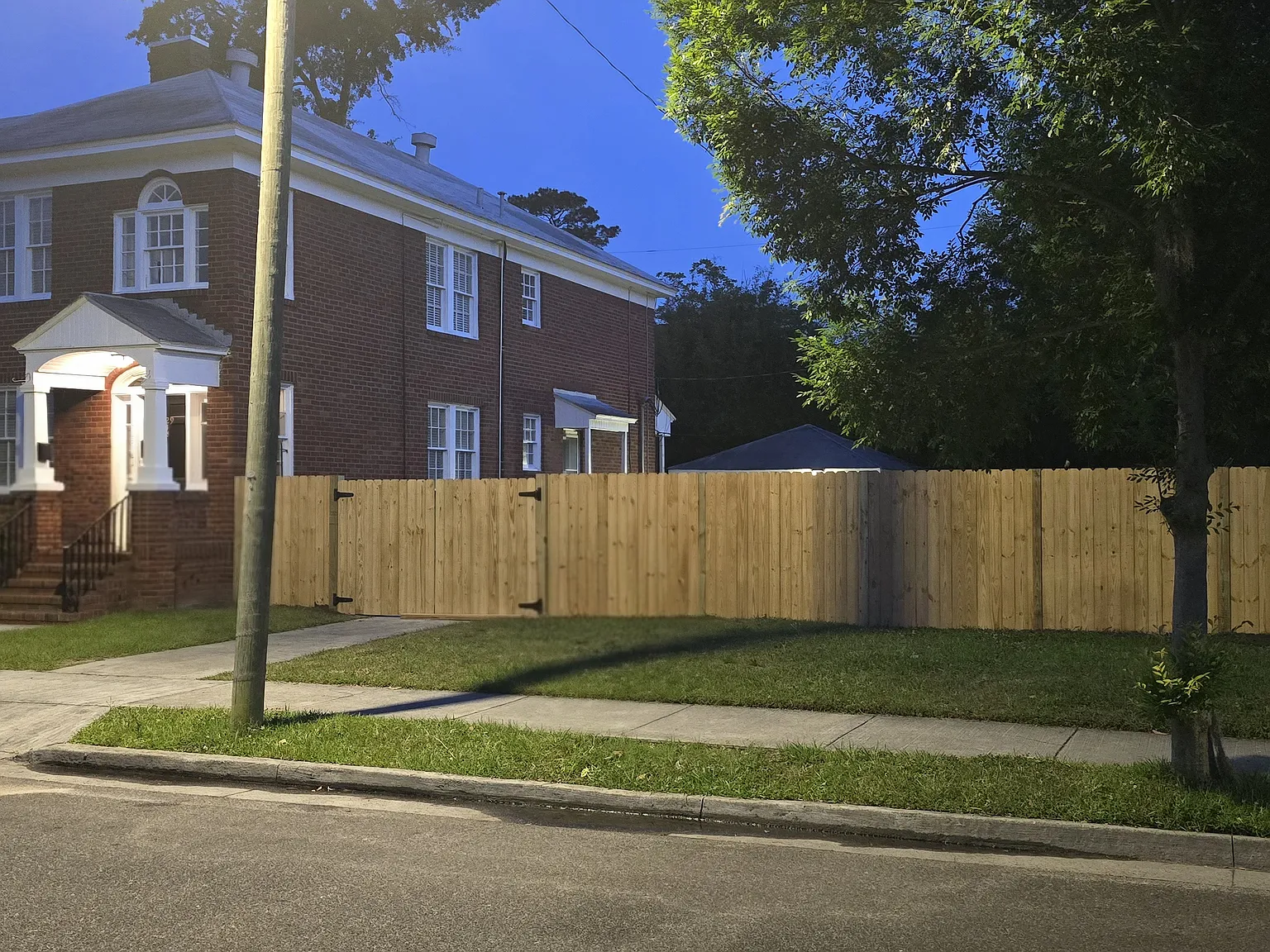 3 bed, 1650 sqft, $2,400 — Photo 2