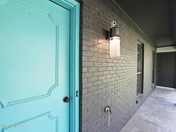 5th image of 113 Angelia Ln
