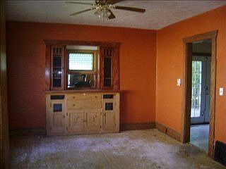 2nd image of 828 10th Ave