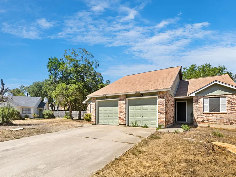 2602 Colquitt Cv #A — Photo 2
