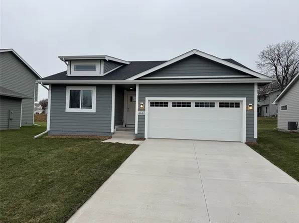 4440 SW 23rd St, Des Moines, IA 50321