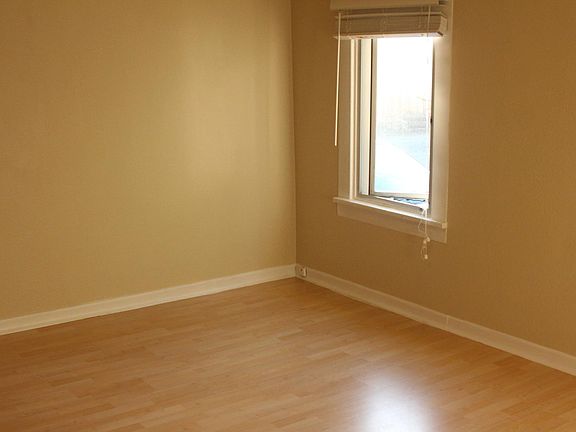 3rd image of 8203 Park Ave SE APT 4