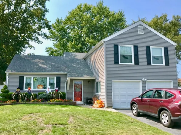 872 Devenshire Rd, Toms River, NJ 08753