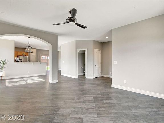 5th image of 10235 Tait St