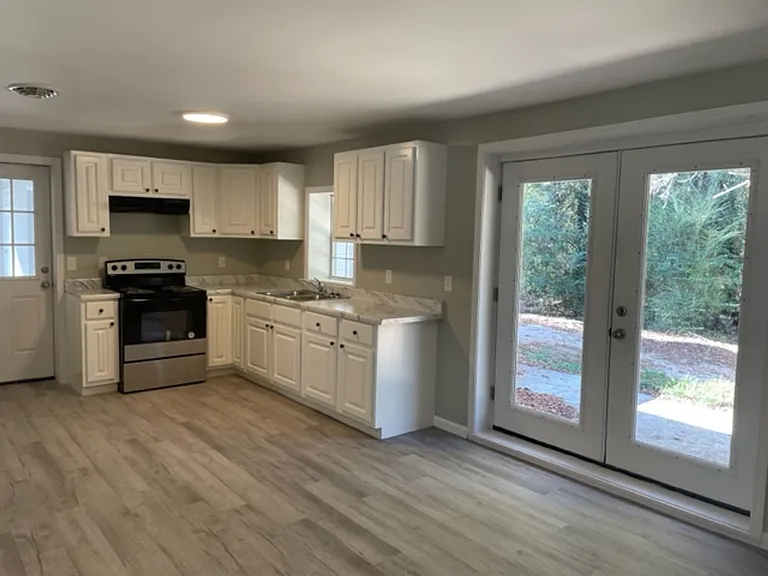 116 Sportsman Club Rd — Photo 3