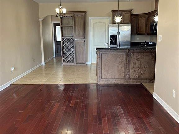 3rd image of 1309 W Fig Ave