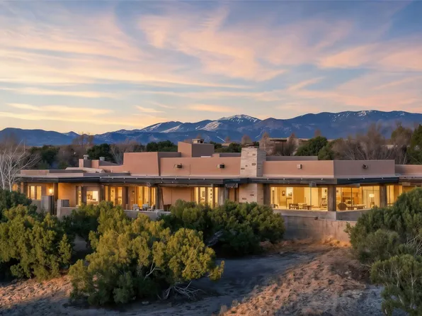 5 Penasco Cir, Santa Fe, NM 87506