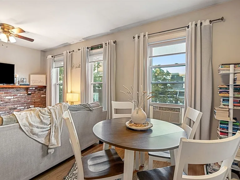 159 M St #2 — Photo 4