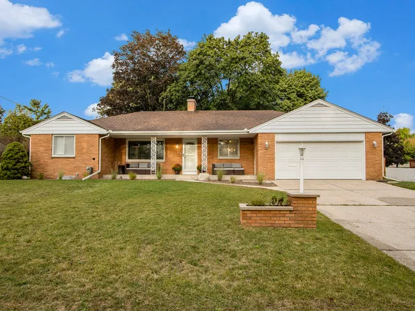 5106 Woodmont Dr, Portage, MI 49002
