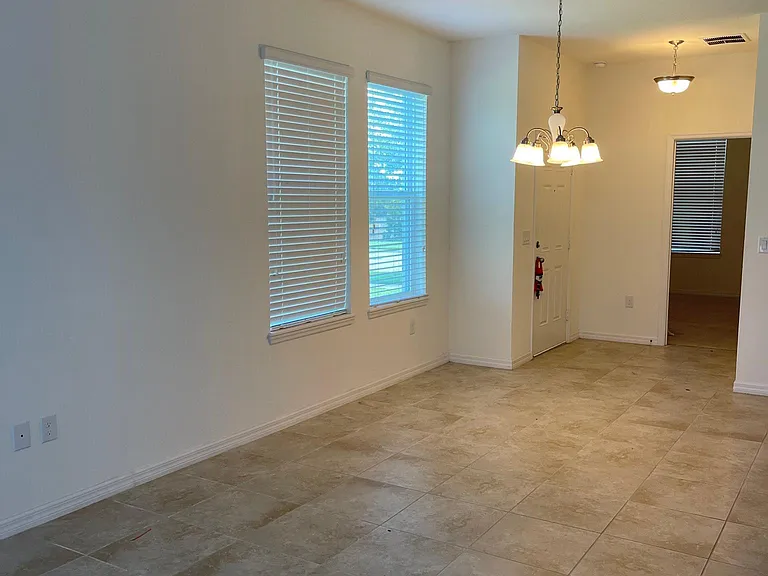8096 Bluejack Oak Dr — Photo 4