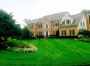 2808 Mustang Dr, Oak Hill, VA 20171