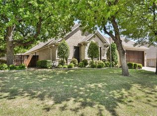 301 Flagstone Dr, Burleson, TX 76028