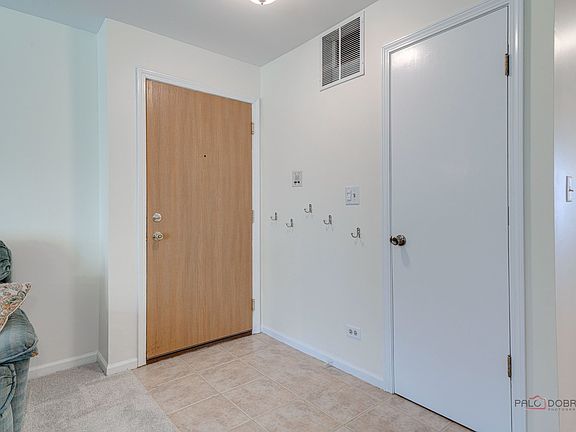 4th image of 1206 Ballantrae Pl APT B