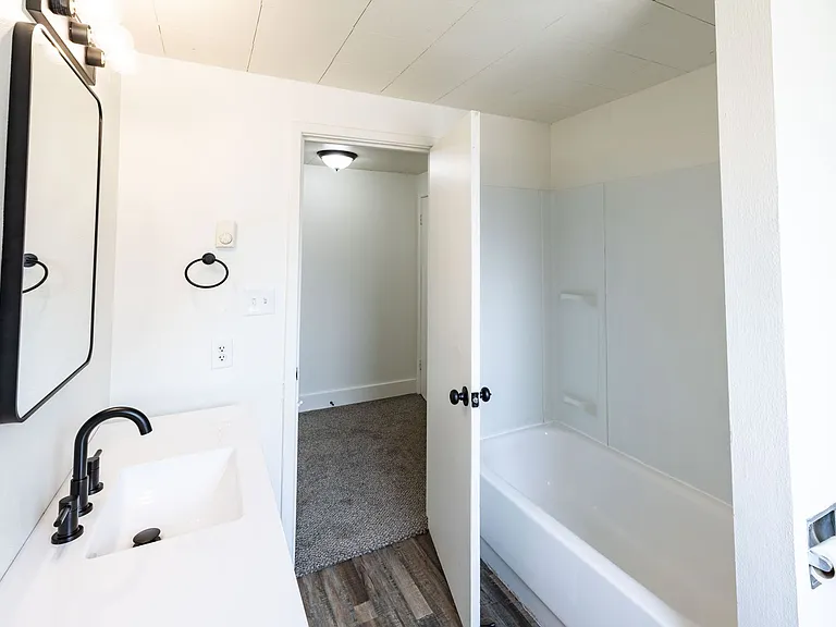 D1420AV — Photo 11