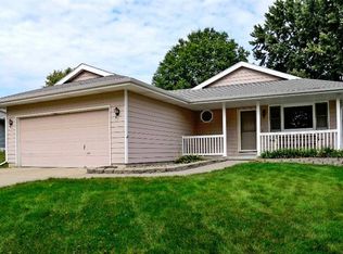 166 Laramie Trl, Lincoln, NE 68521