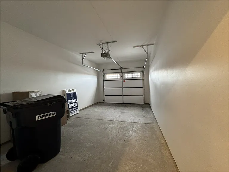 205 Erie Ridge Dr — Photo 10