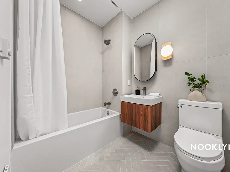 26-04 Jackson Ave #12F — Photo 7
