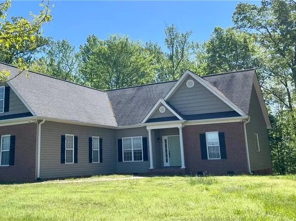 1215 Underpass Rd, Advance, NC 27006