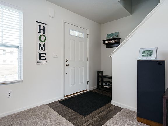 3rd image of 232 Depot Cir