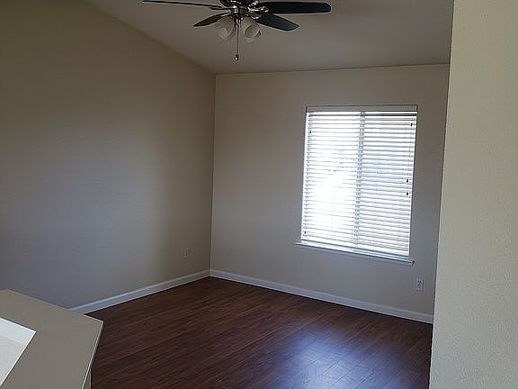 4th image of 3273 N Plum Ln