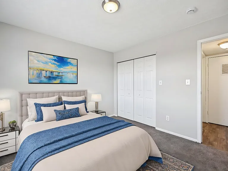 Tamarack Arms Apartments — Photo 14