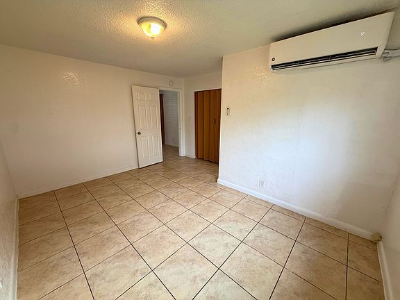5th image of 216 N 61st Ave APT 4