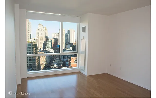 Rented by Douglas Elliman | media 16