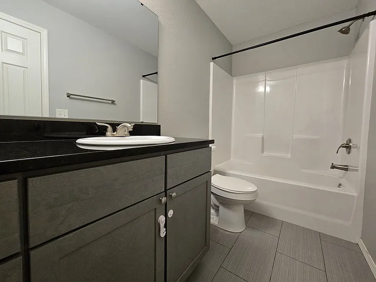 539 Welch St — Photo 12