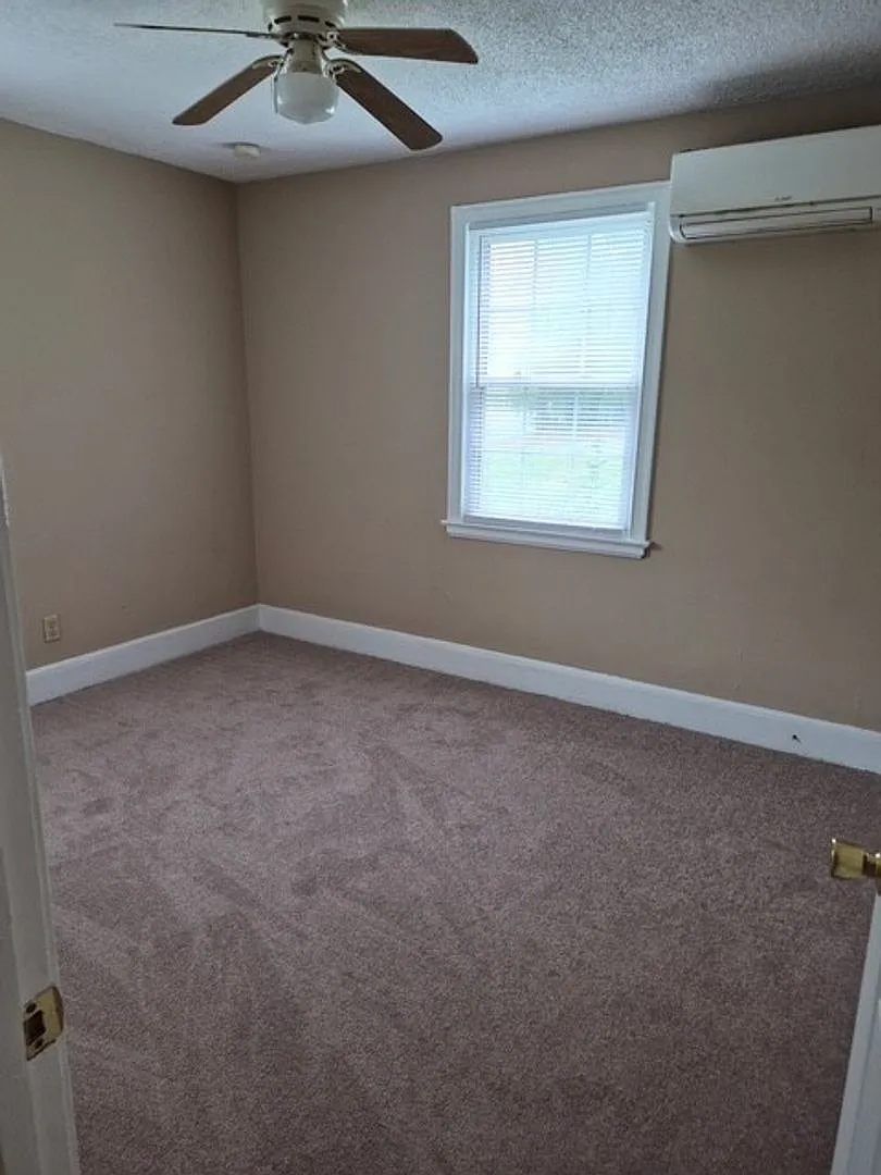 702 N. Horner Boulevard — Photo 3