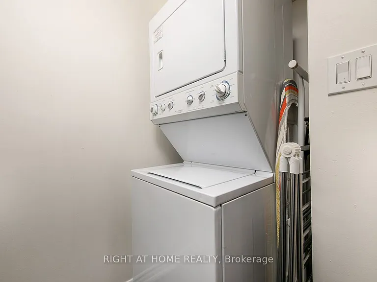 280 Simcoe St #1405 — Photo 35