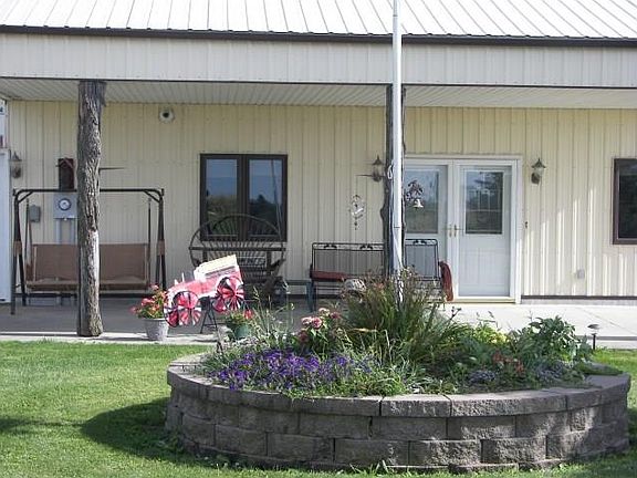 4th image of 1409 Hwy 5 Hwy